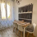 Casa Rebocco 아파트